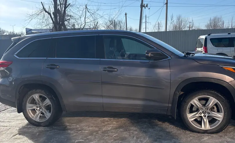 Toyota Highlander 2019 года за 15 500 000 тг. в Уральск фото 4