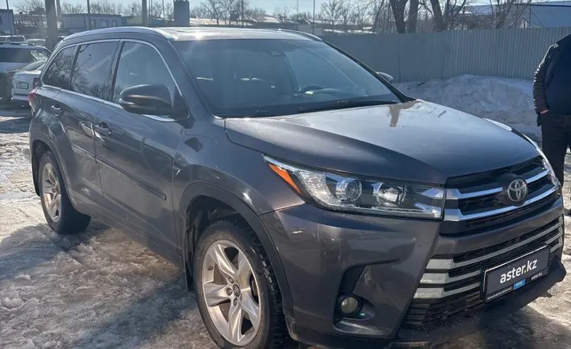 Toyota Highlander 2019 года за 15 500 000 тг. в Уральск фото 3