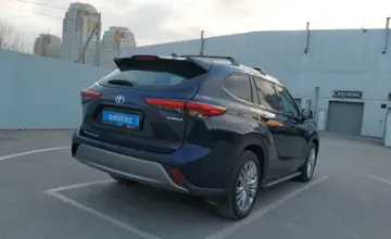 Toyota Highlander 2022 года за 22 000 000 тг. в Шымкент фото 3