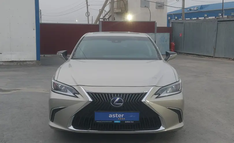 Lexus ES 2019 года за 20 000 000 тг. в Атырау фото 2