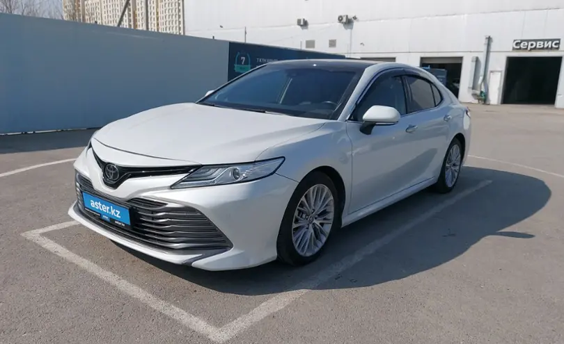 Toyota Camry 2020 года за 14 000 000 тг. в Шымкент