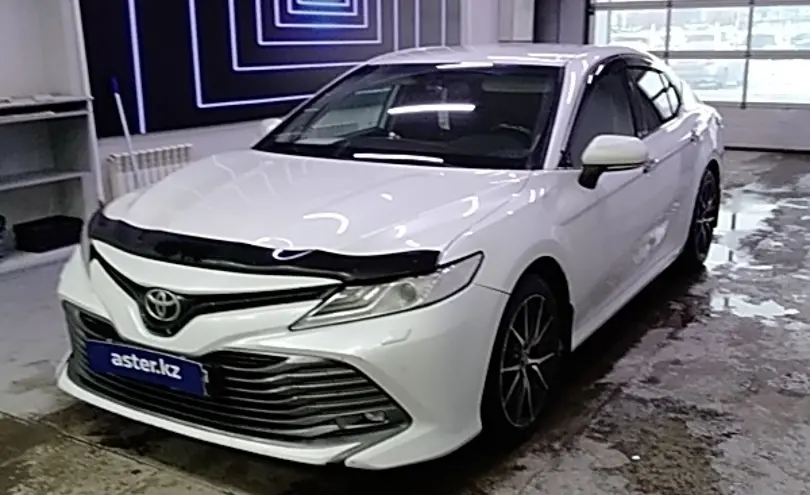 Toyota Camry 2018 года за 13 500 000 тг. в Павлодар