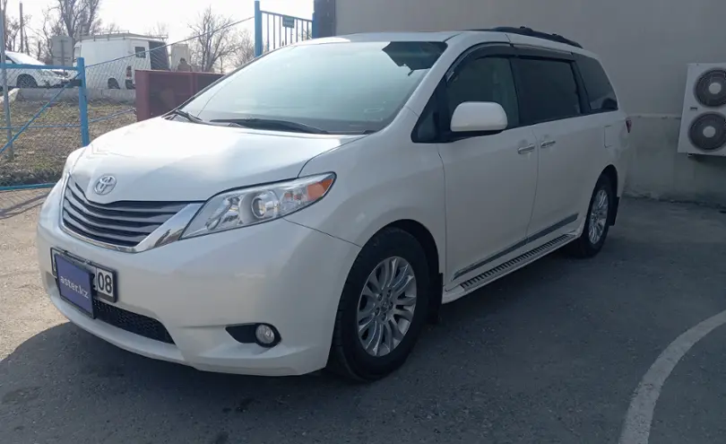 Toyota Sienna 2017 года за 18 000 000 тг. в Тараз