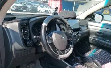 Mitsubishi Outlander 2018 года за 8 500 000 тг. в Шымкент фото 5