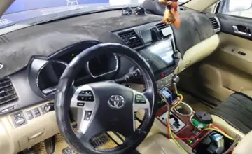 Toyota Highlander 2012 года за 15 000 000 тг. в Астана фото 5