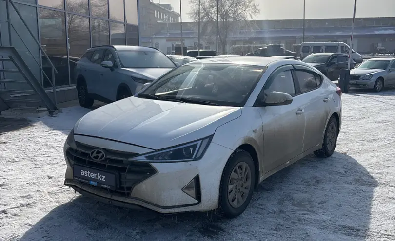 Hyundai Elantra 2019 года за 6 500 000 тг. в Уральск