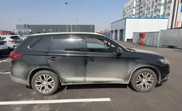 Mitsubishi Outlander 2016 года за 8 500 000 тг. в Алматы фото 4