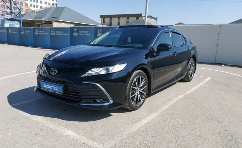 Toyota Camry 2021 года за 18 000 000 тг. в Шымкент