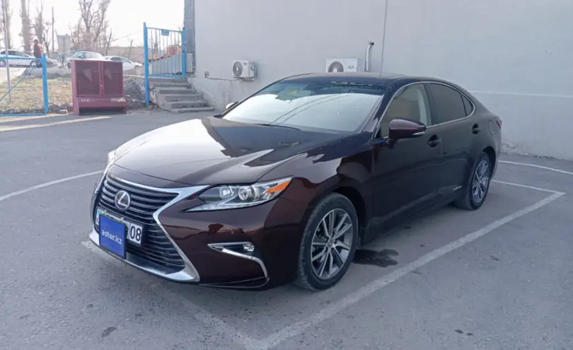 Lexus ES 2017 года за 15 000 000 тг. в Тараз