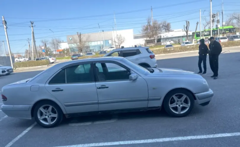 Mercedes-Benz E-Класс 1996 года за 1 800 000 тг. в Шымкент фото 4