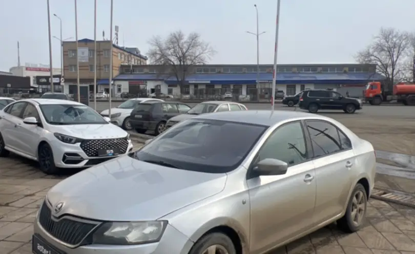 Skoda Rapid 2015 года за 3 500 000 тг. в Уральск