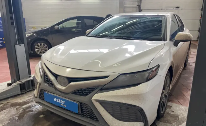 Toyota Camry 2020 года за 10 500 000 тг. в Астана