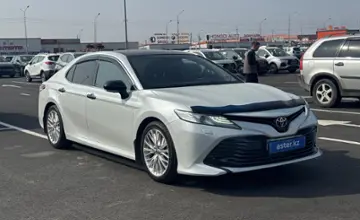 Toyota Camry 2018 года за 16 000 000 тг. в Алматы фото 3