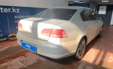 Volkswagen Passat 2014 года за 6 800 000 тг. в Астана