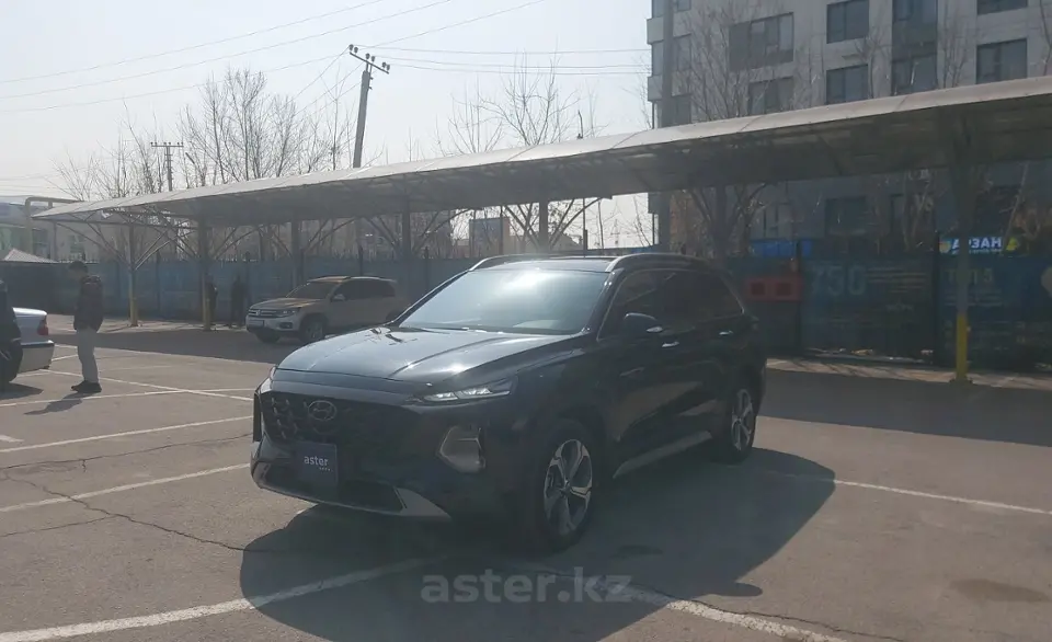 Hyundai Santa Fe 2022 года за 16 000 000 тг. в Алматы