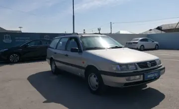 Volkswagen Passat 1995 года за 1 800 000 тг. в Шымкент фото 2