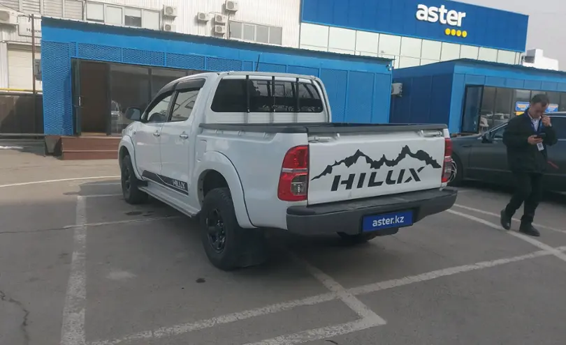 Toyota Hilux 2013 года за 9 000 000 тг. в Алматы фото 4