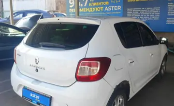 Renault Sandero 2015 года за 3 000 000 тг. в Алматы