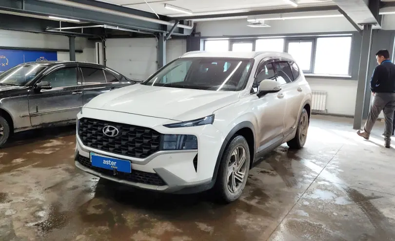 Hyundai Santa Fe 2022 года за 15 500 000 тг. в Астана