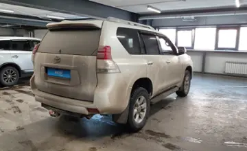 Toyota Land Cruiser Prado 2013 года за 16 000 000 тг. в Астана фото 3
