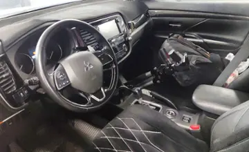 Mitsubishi Outlander 2015 года за 7 900 000 тг. в Астана фото 5