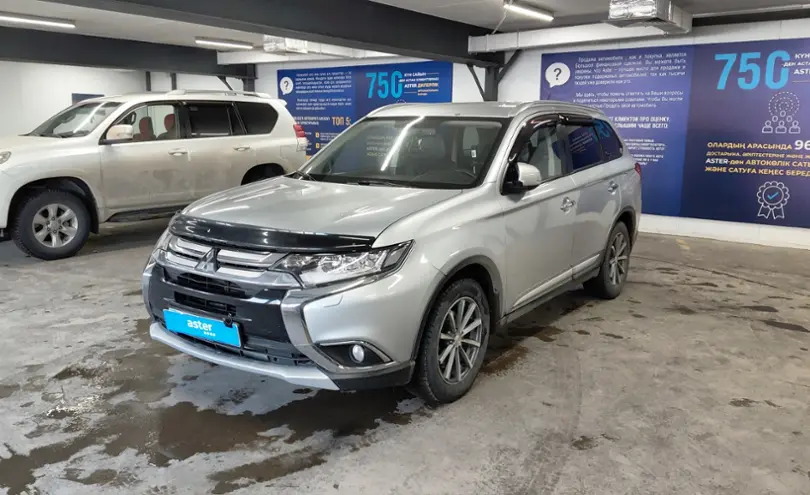 Mitsubishi Outlander 2015 года за 7 900 000 тг. в Астана