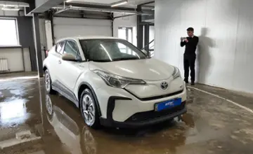 Toyota C-HR 2021 года за 8 500 000 тг. в Астана фото 2