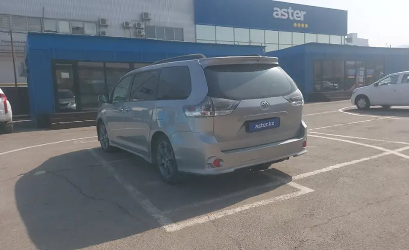 Toyota Sienna 2012 года за 12 500 000 тг. в Алматы фото 4
