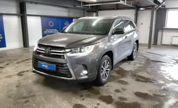 Toyota Highlander 2018 года за 20 000 000 тг. в Астана фото 1