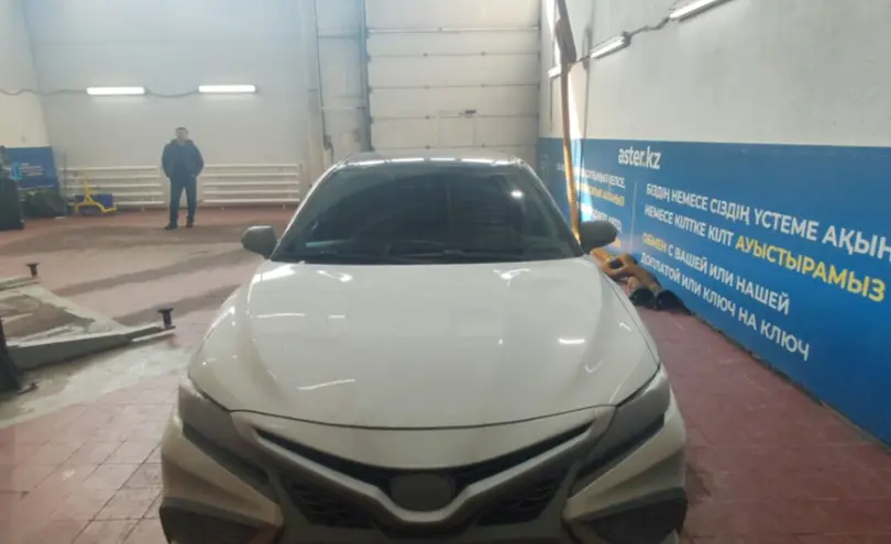 Toyota Camry 2019 года за 10 000 000 тг. в Астана фото 2