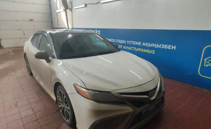 Toyota Camry 2019 года за 10 000 000 тг. в Астана фото 3