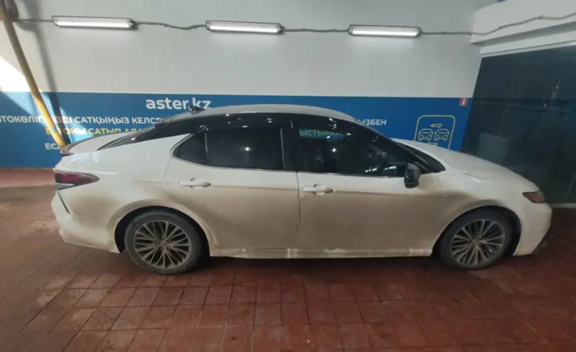 Toyota Camry 2019 года за 10 000 000 тг. в Астана фото 4