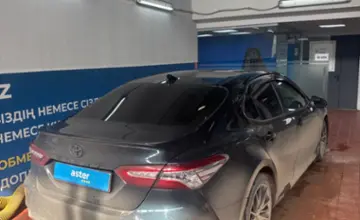 Toyota Camry 2021 года за 14 000 000 тг. в Астана