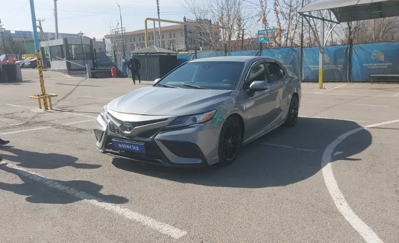 Toyota Camry 2021 года за 11 000 000 тг. в Алматы