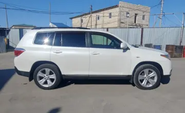 Toyota Highlander 2012 года за 12 000 000 тг. в Атырау фото 4