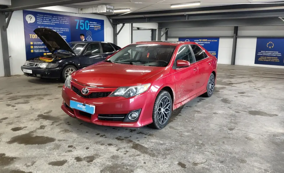 Toyota Camry 2012 года за 9 000 000 тг. в Астана