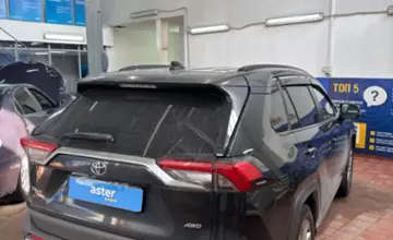 Toyota RAV4 2020 года за 17 500 000 тг. в Астана