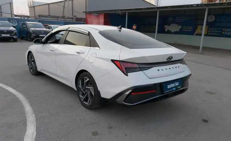 Hyundai Elantra 2024 года за 8 000 000 тг. в Шымкент фото 4