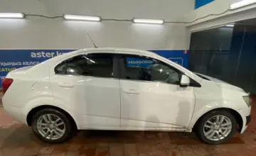 Chevrolet Aveo 2013 года за 3 500 000 тг. в Астана фото 4