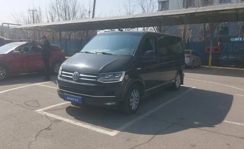 Volkswagen Multivan 2017 года за 18 000 000 тг. в Алматы