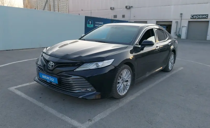 Toyota Camry 2019 года за 14 000 000 тг. в Шымкент