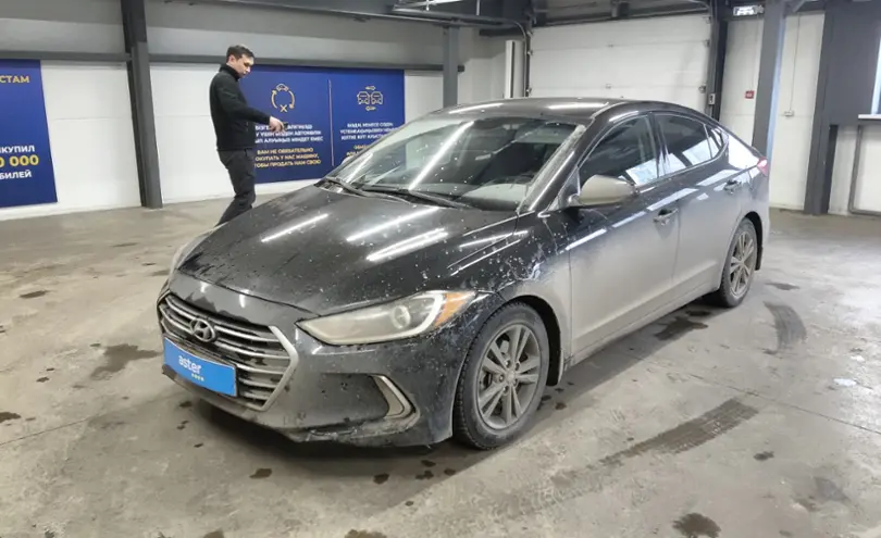 Hyundai Elantra 2017 года за 5 400 000 тг. в Астана