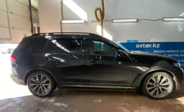 BMW X7 2021 года за 45 000 000 тг. в Астана фото 4
