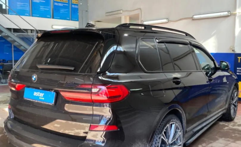 BMW X7 2021 года за 45 000 000 тг. в Астана фото 5
