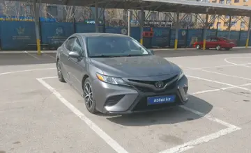 Toyota Camry 2019 года за 10 000 000 тг. в Алматы фото 2