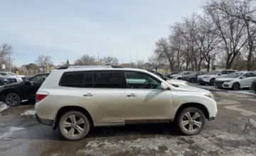Toyota Highlander 2013 года за 16 000 000 тг. в Актобе фото 4