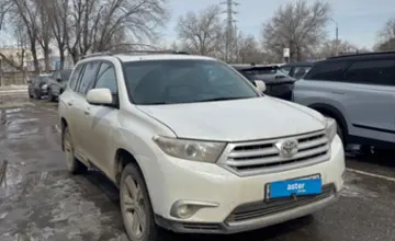 Toyota Highlander 2013 года за 16 000 000 тг. в Актобе фото 3