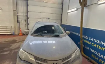 Toyota RAV4 2014 года за 9 000 000 тг. в Астана фото 2