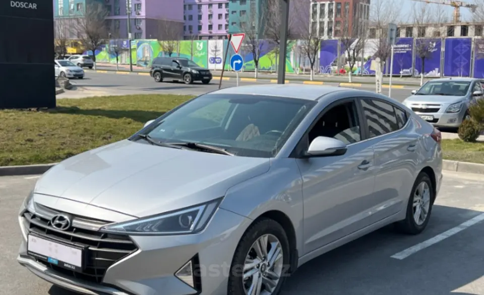 Hyundai Elantra 2020 года за 8 200 000 тг. в Шымкент