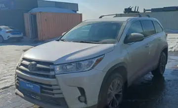 Toyota Highlander 2018 года за 16 000 000 тг. в Караганда фото 1